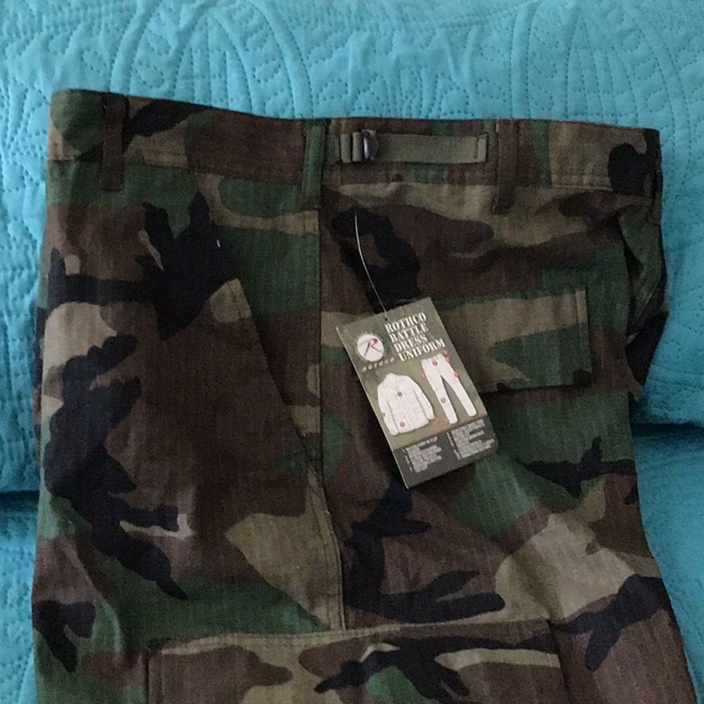 Men’s Camo Cargo Uniform Pants
